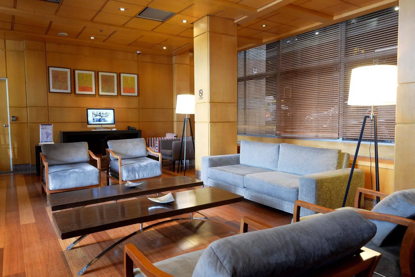 Holiday Inn Express Puerto Madero by IHG LOUNGE_LOBBY