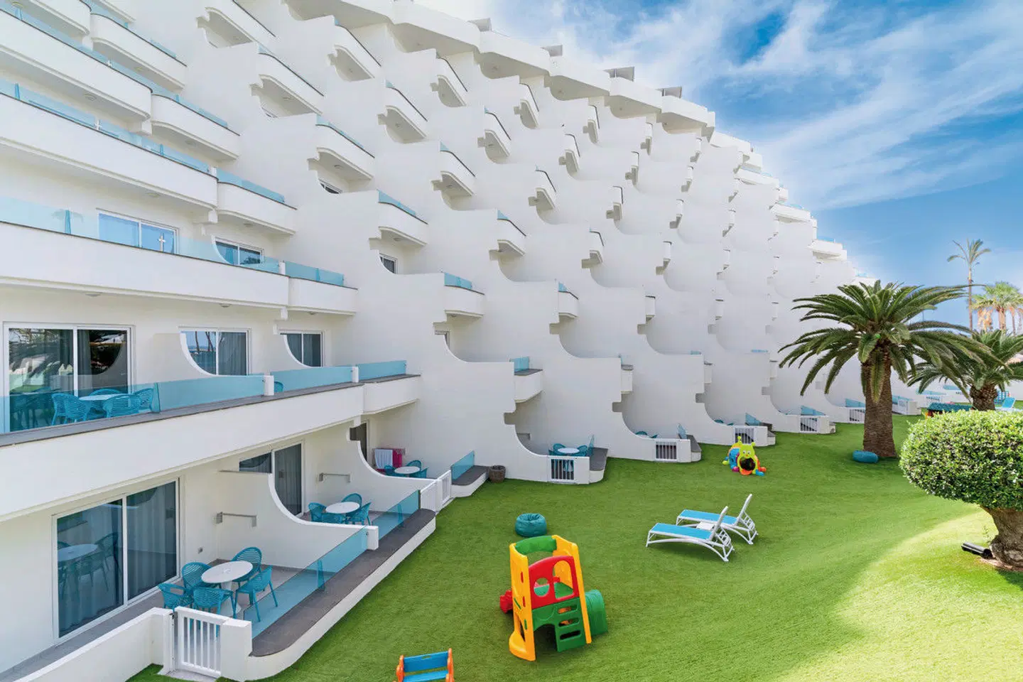 HOVIMA La Pinta Beachfront Family Hotel MODEL_IMPRESSION