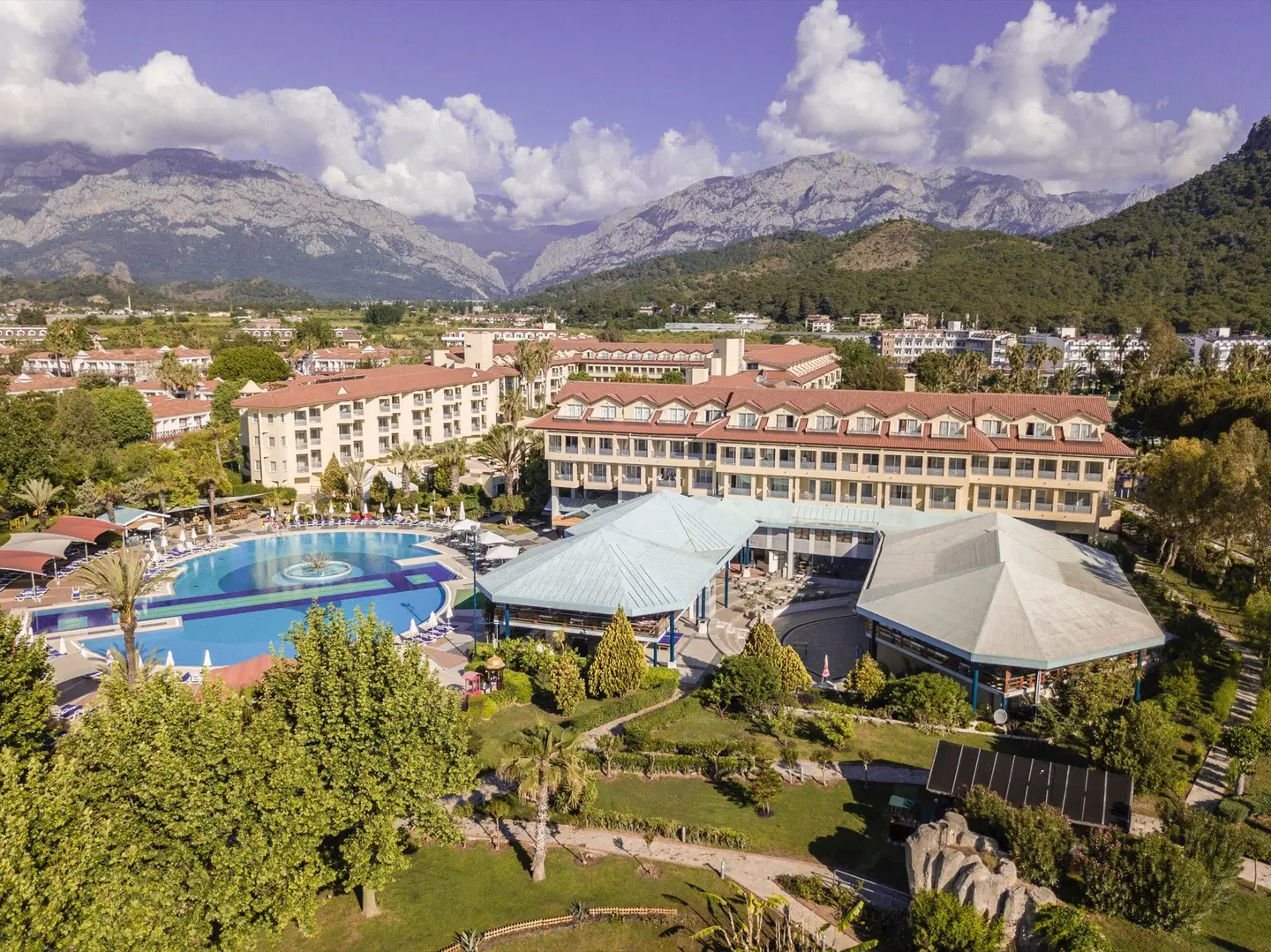 Le Jardin Resort EXTERIOR
