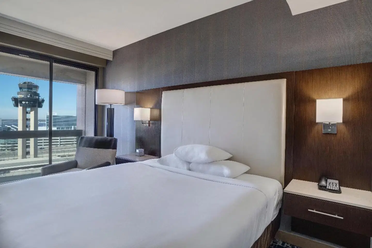 Hyatt Regency Dfw International Airport ROOM_EXAMPLE