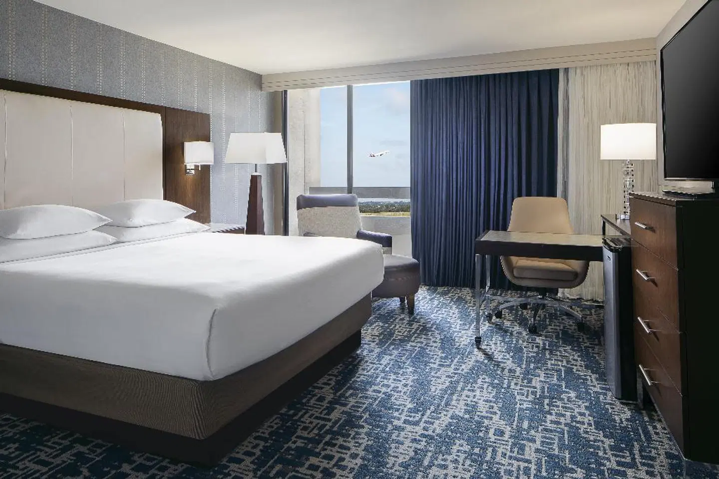 Hyatt Regency Dfw International Airport ROOM_EXAMPLE
