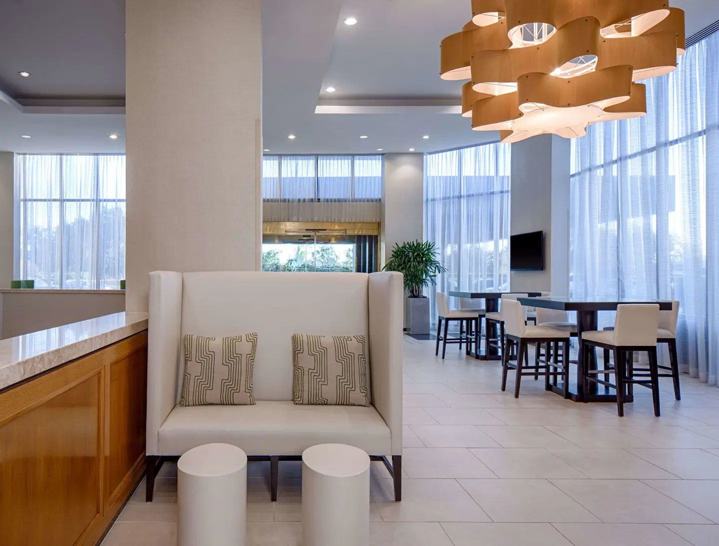 DoubleTree by Hilton Hotel Houston Greenway Plaza Bar