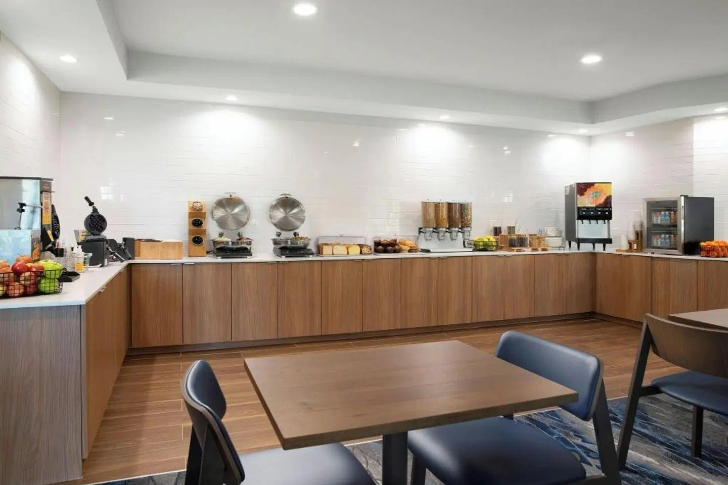 Fairfield by Marriott Inn & Suites Dallas Park Central Bar