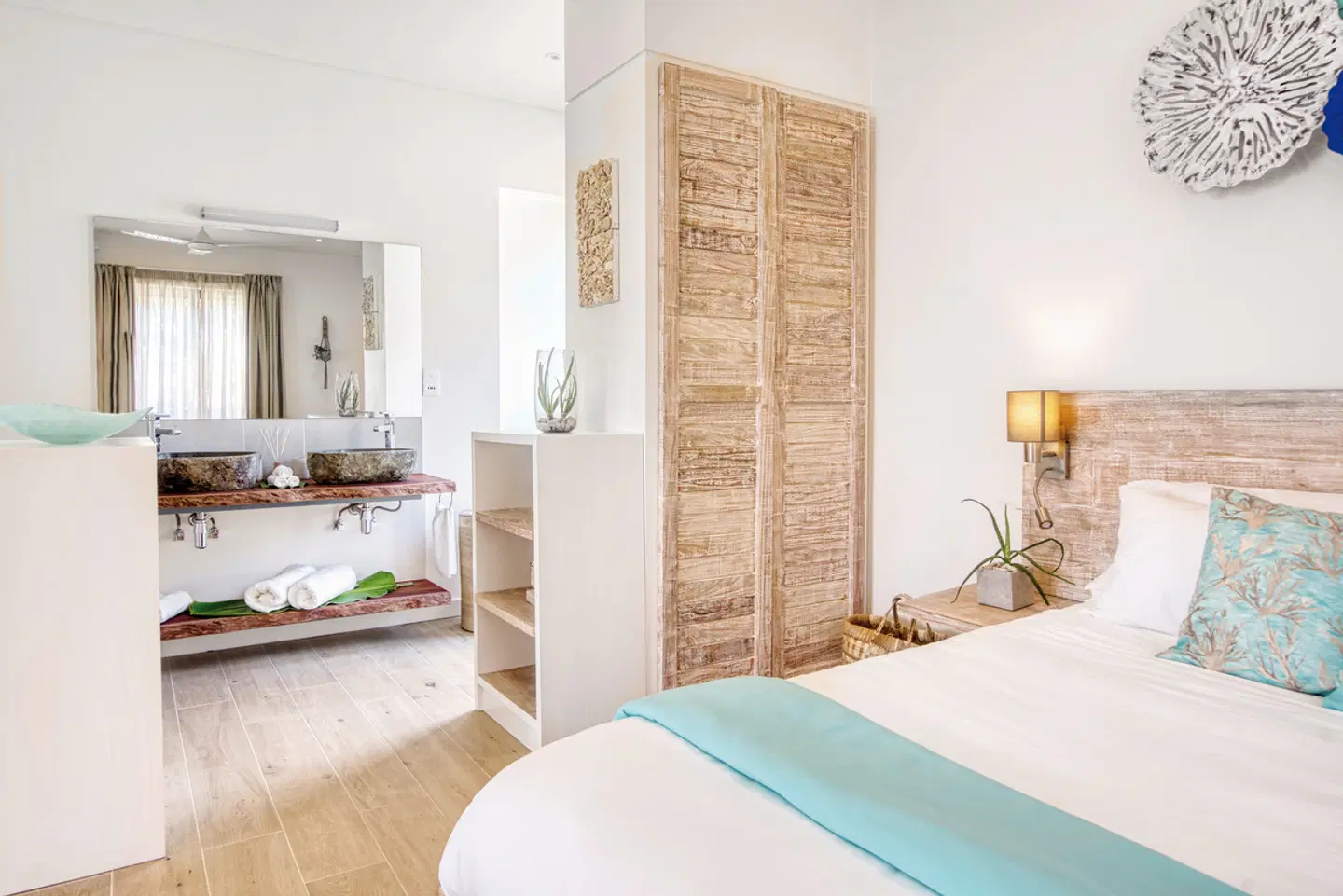 Pineapple Beach Villas ROOM_EXAMPLE