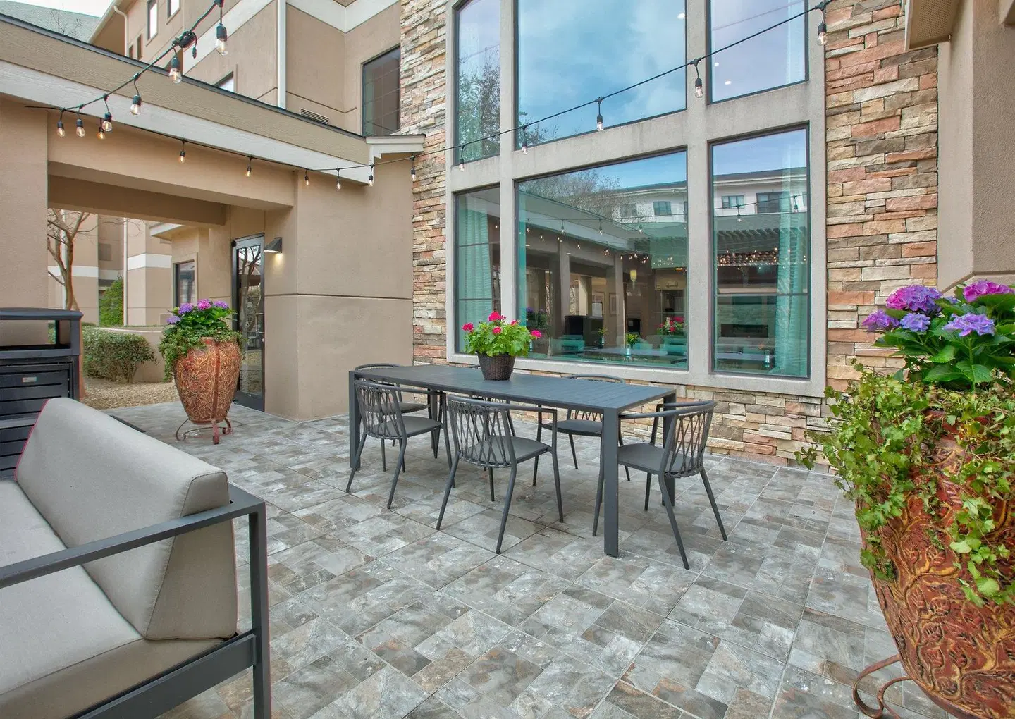Staybridge Suites Plano - Richardson Area by IHG Terrasse