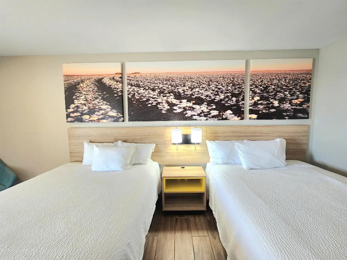 Days Inn by Wyndham McAllen ROOM_EXAMPLE