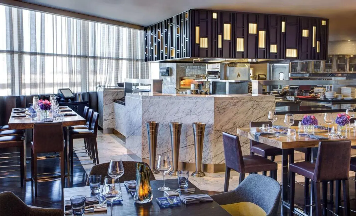 Grand Hyatt DFW Bar