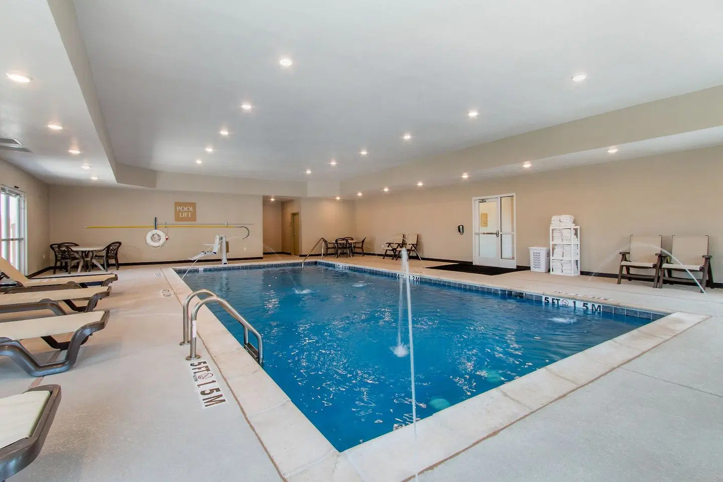 Candlewood Suites San Antonio Lackland AFB Area by IHG Hallenbad