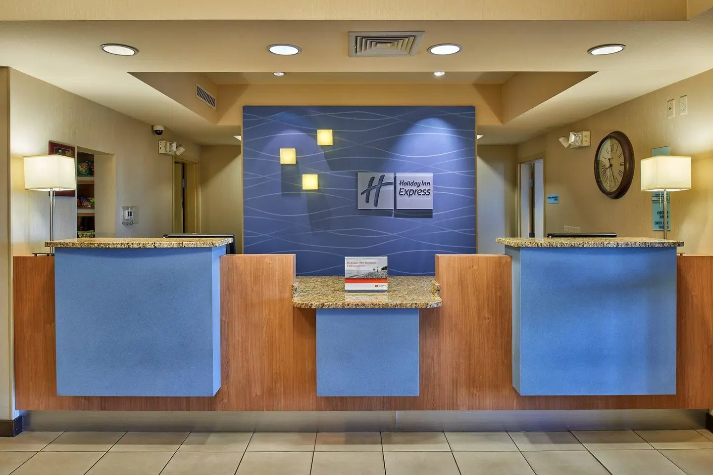 Holiday Inn Express Hotel & Suites El Paso Airport Area by IHG LOUNGE_LOBBY