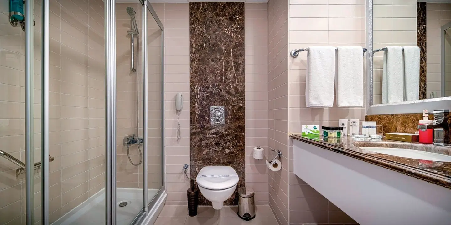 Delphin Diva Premiere BATHROOM