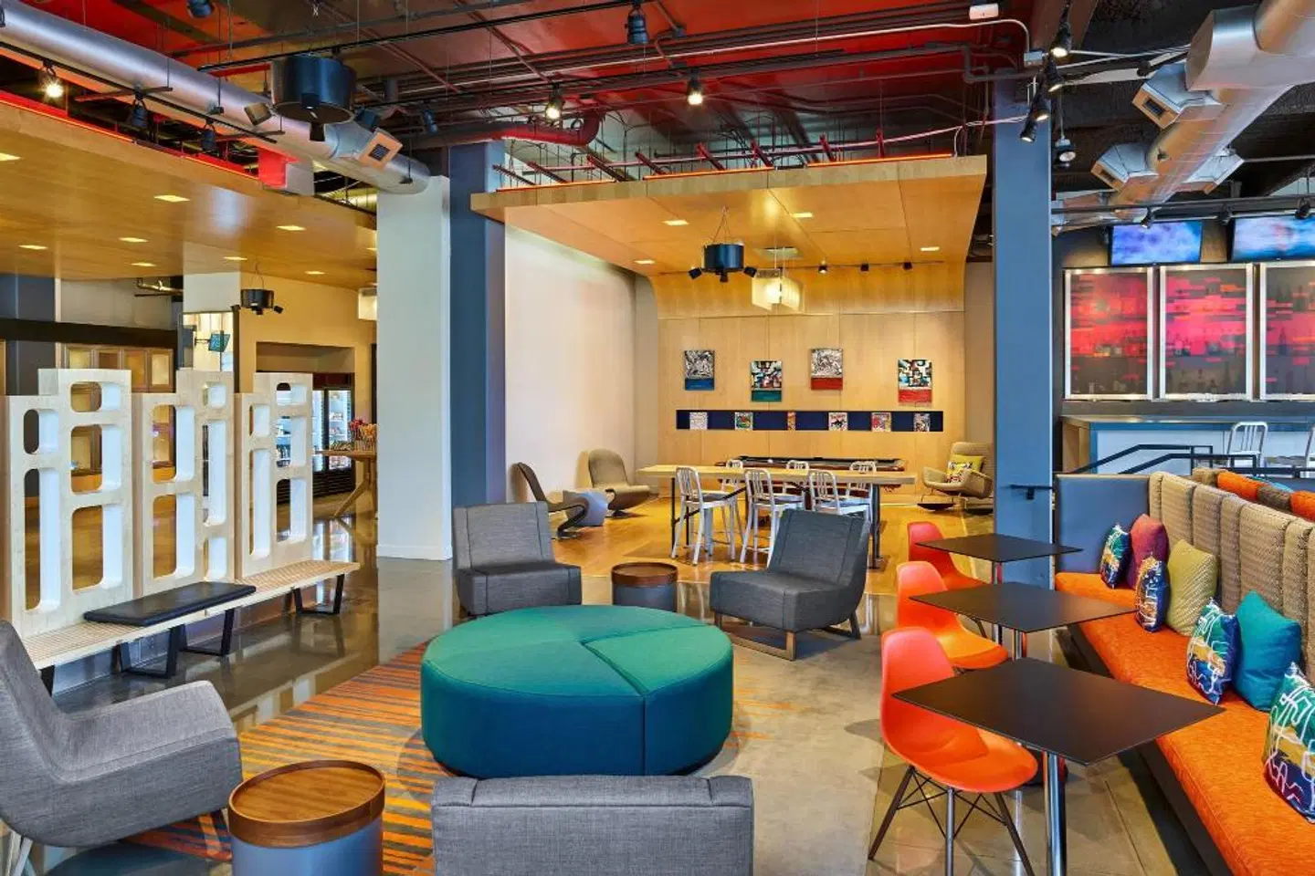 Aloft by Marriott Houston by the Galleria Bar
