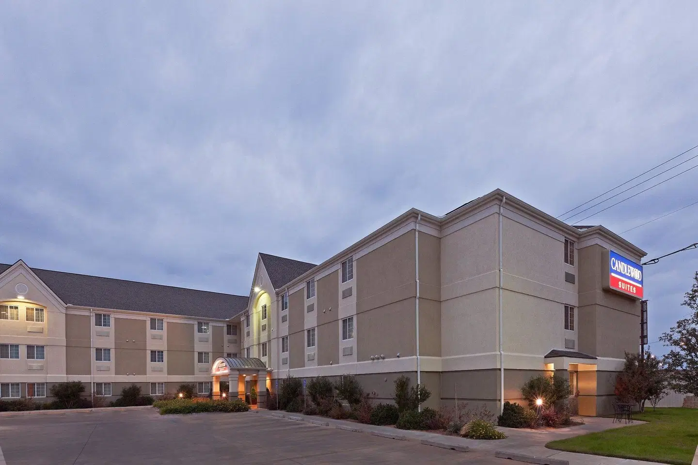 Candlewood Suites Wichita Falls at Maurine Street EXTERIOR