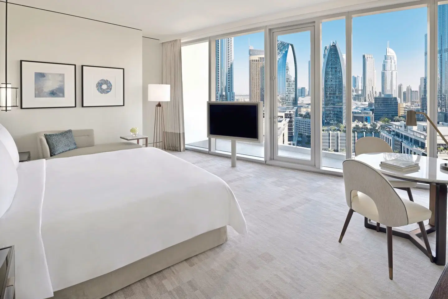 Address Sky View ROOM_EXAMPLE
