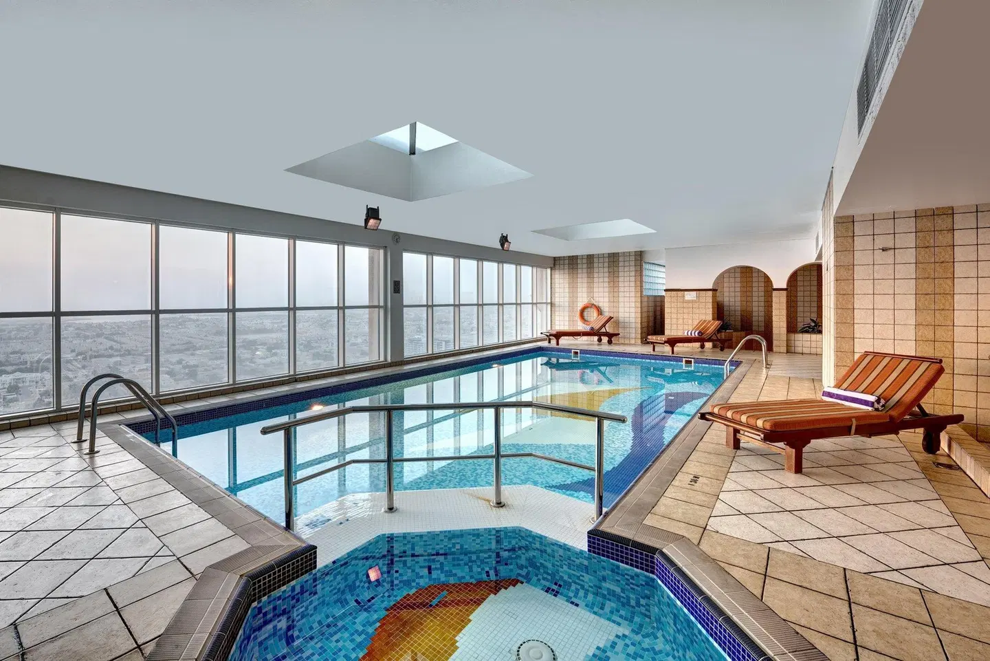 Emirates Grand Hotel Hallenbad