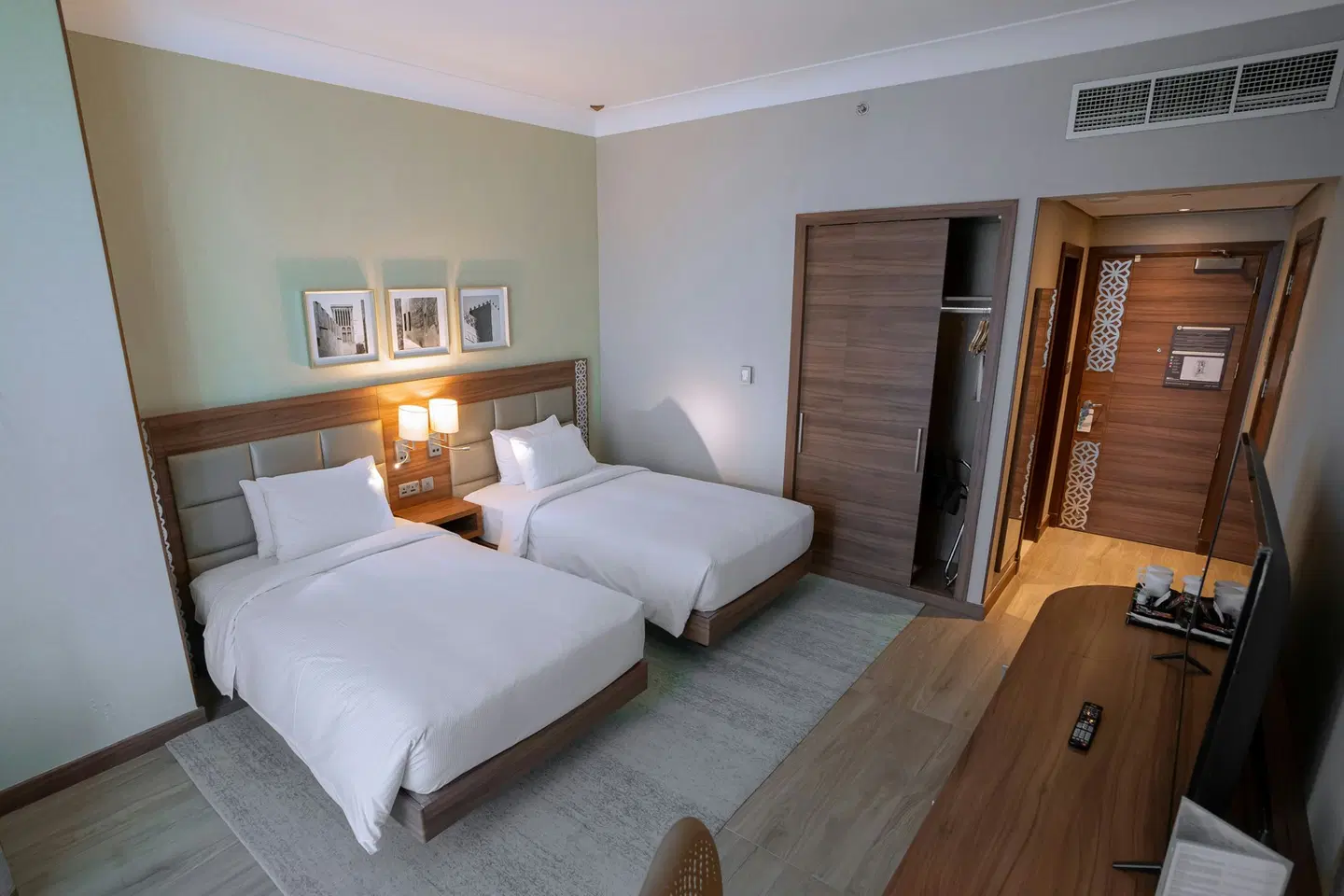 Hilton Garden Inn Dubai Deira ROOM_EXAMPLE