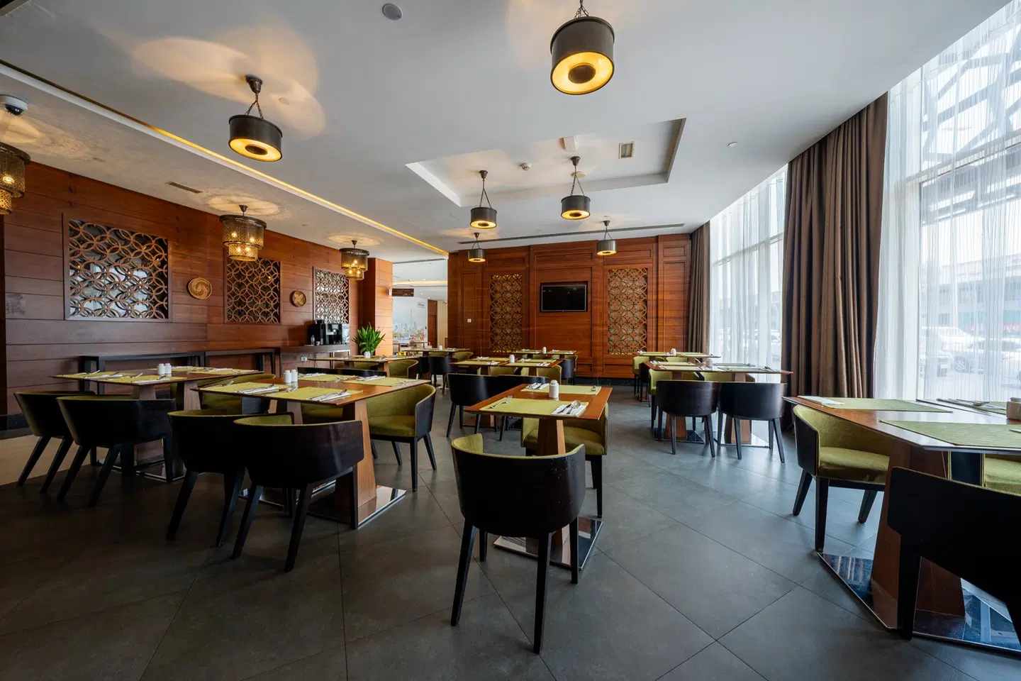 Hilton Garden Inn Dubai Deira Restaurant