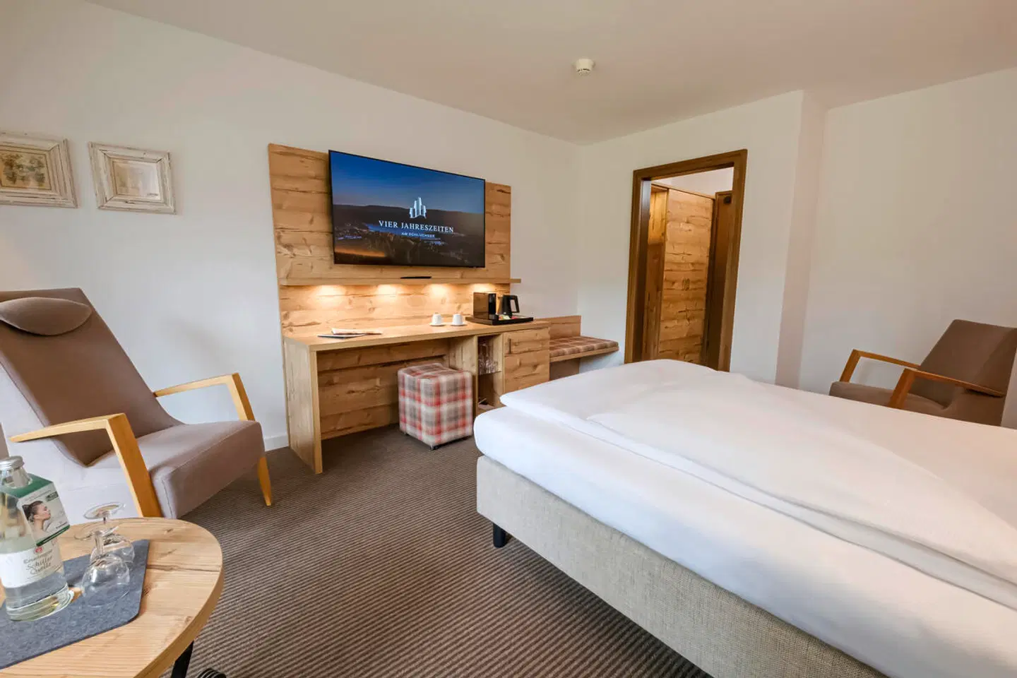 Vier Jahreszeiten am Schluchsee ROOM_EXAMPLE
