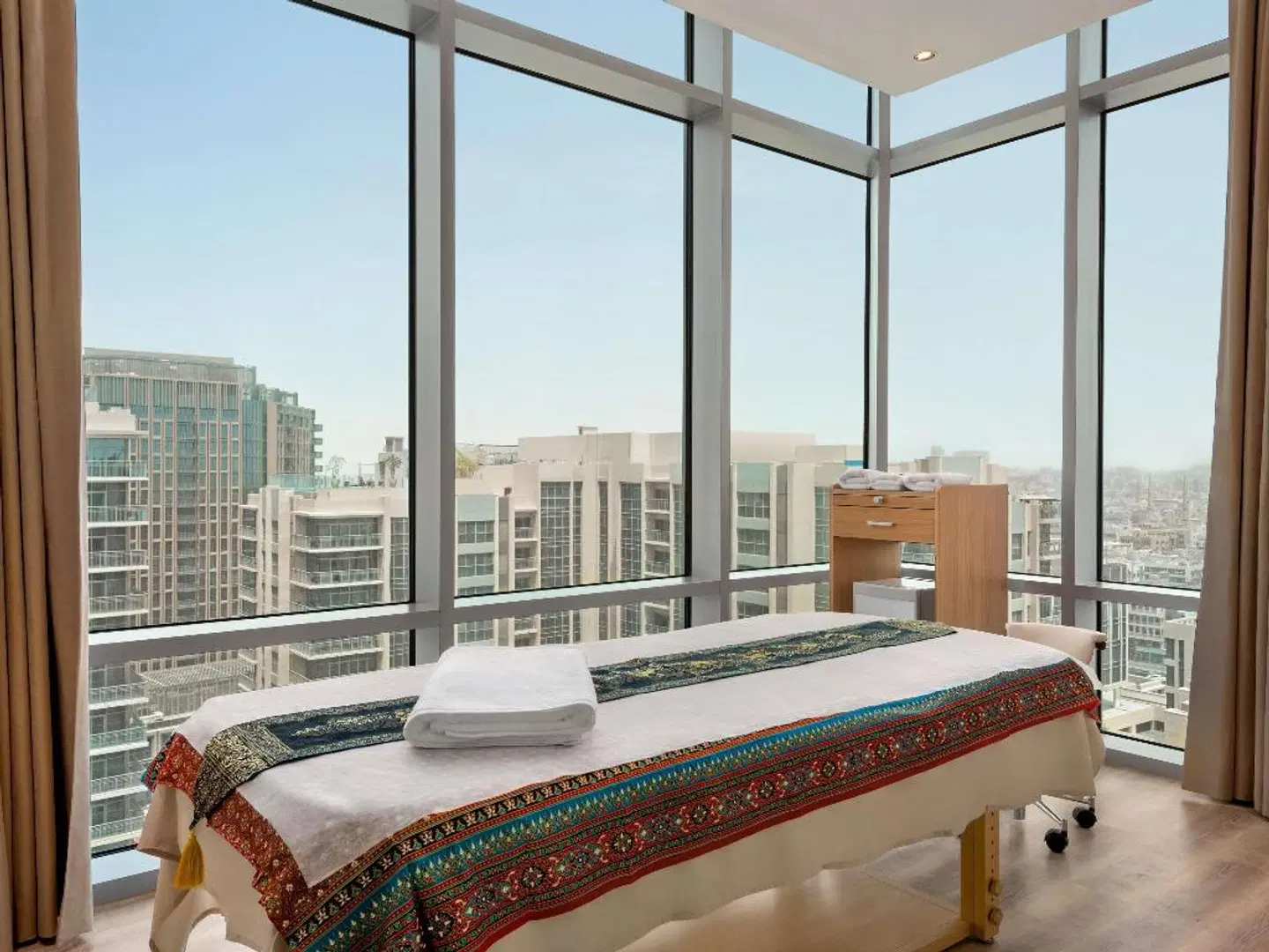 Novotel Dubai Gold District Badezimmer