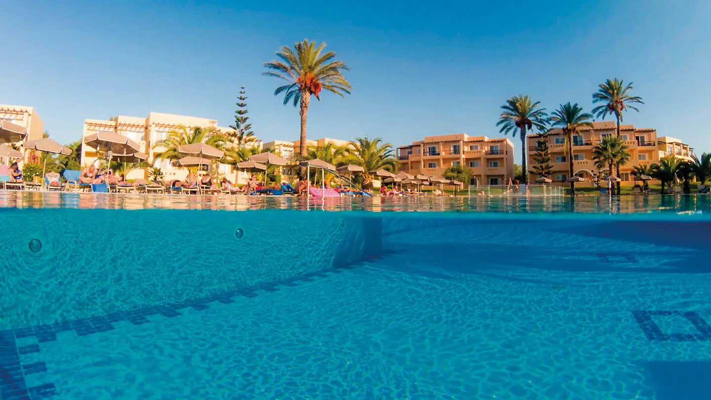Horizon Beach Resort BEACH