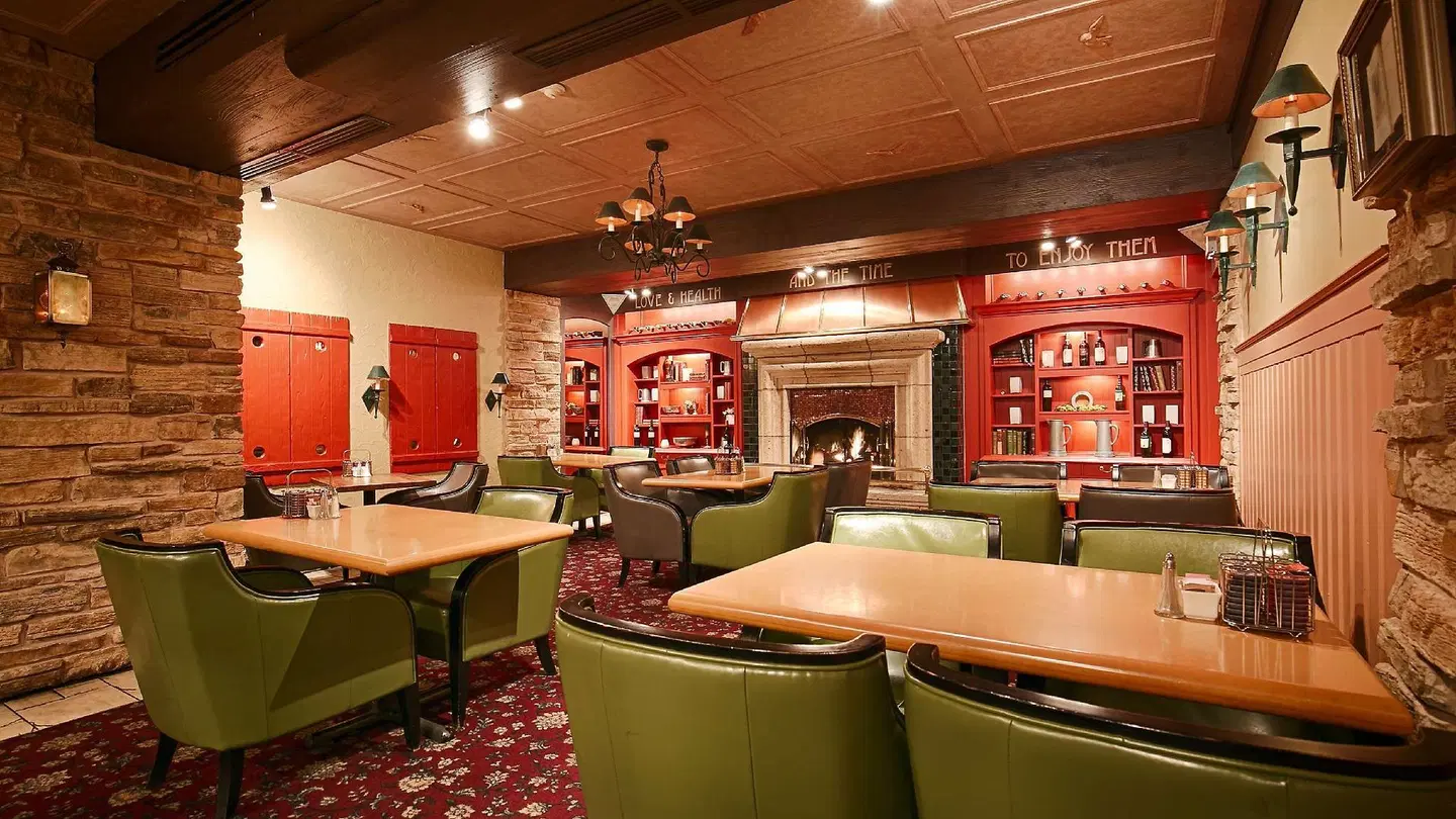 Best Western Fireside Inn Bar