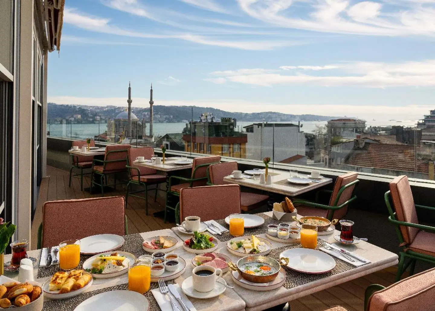 Crowne Plaza Istanbul Ortakoy Bosphorus by IHG Restaurant