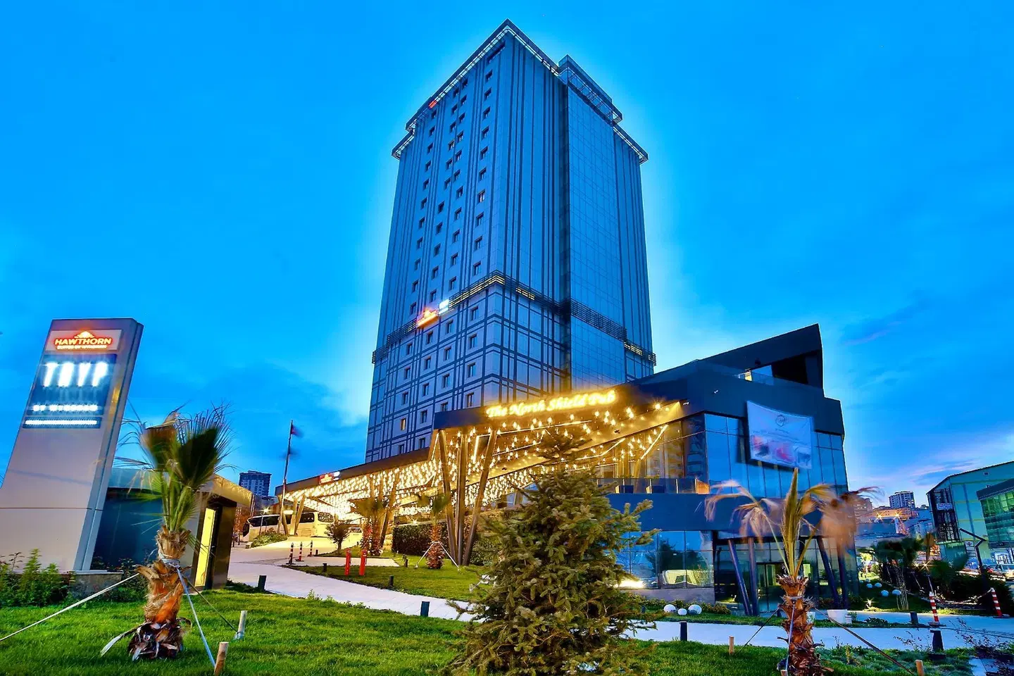 TRYP by Wyndham Istanbul Basin Ekspres EXTERIOR