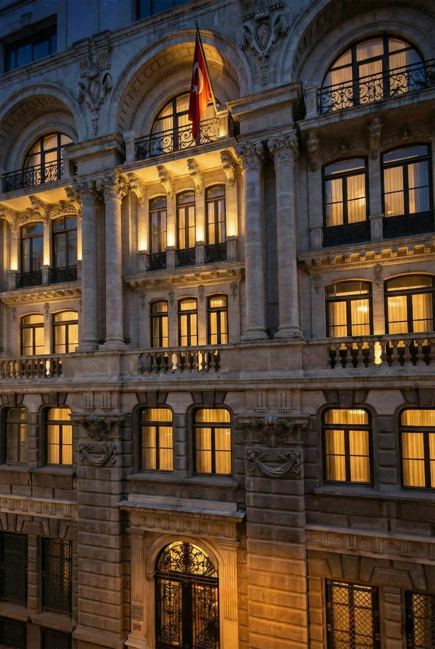 Les Temps Istanbul Karakoy, Curio Collection By Hilton Bar