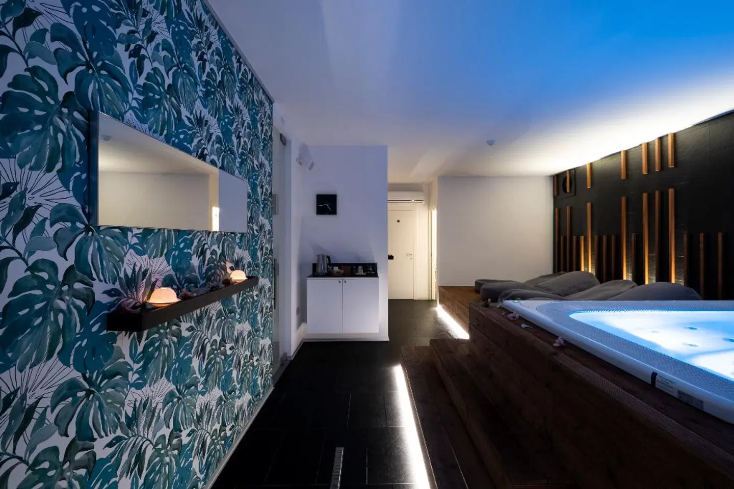Alkamuri Posh Hotel & Spa ROOM_EXAMPLE