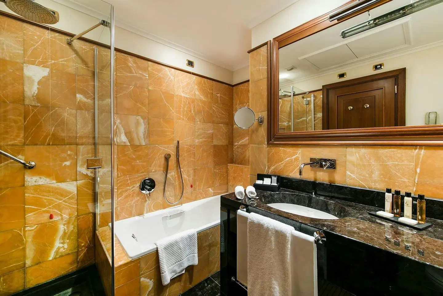 Hotel Manzoni Badezimmer