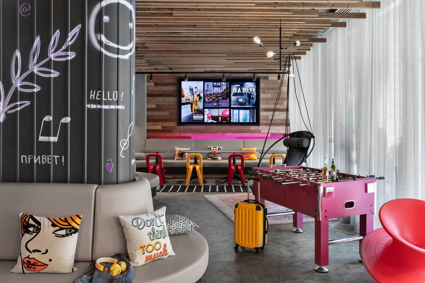 Moxy Bucharest Old Town Bar