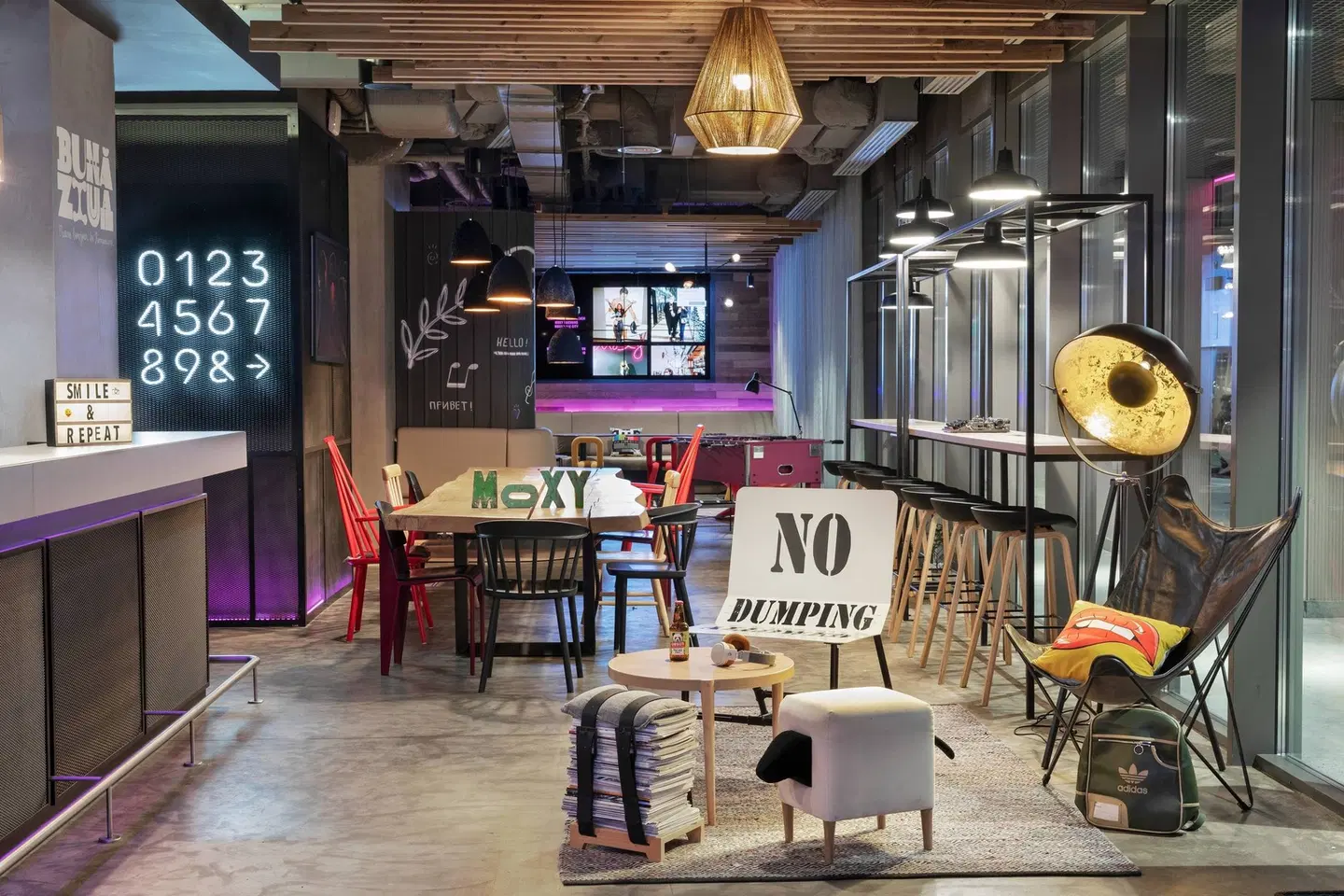 Moxy Bucharest Old Town Bar