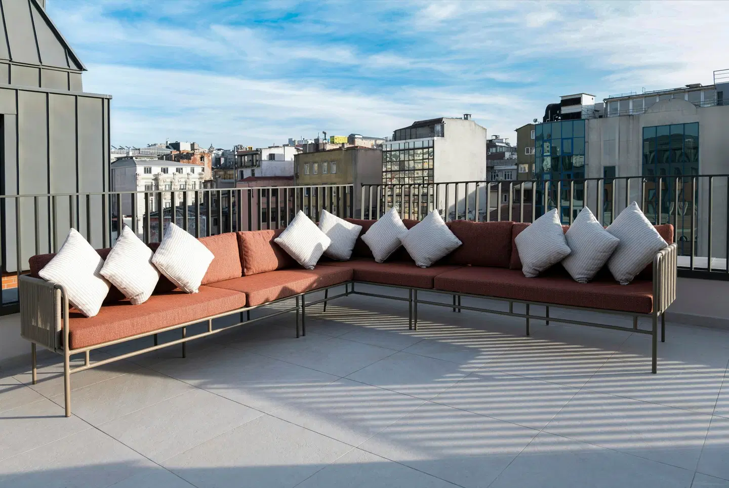 Canopy By Hilton Istanbul Taksim Terrasse