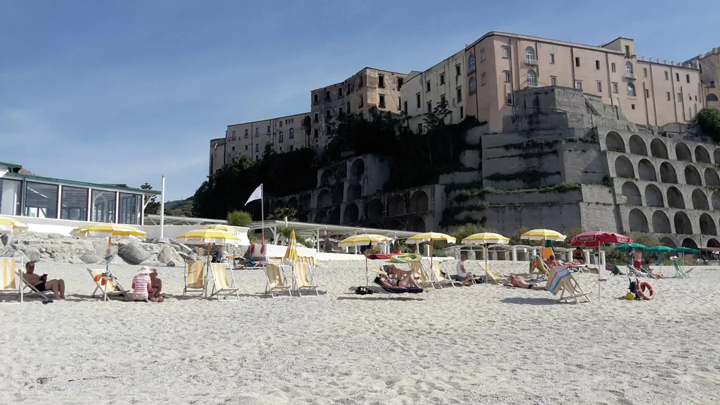 Le Roccette Mare Strand