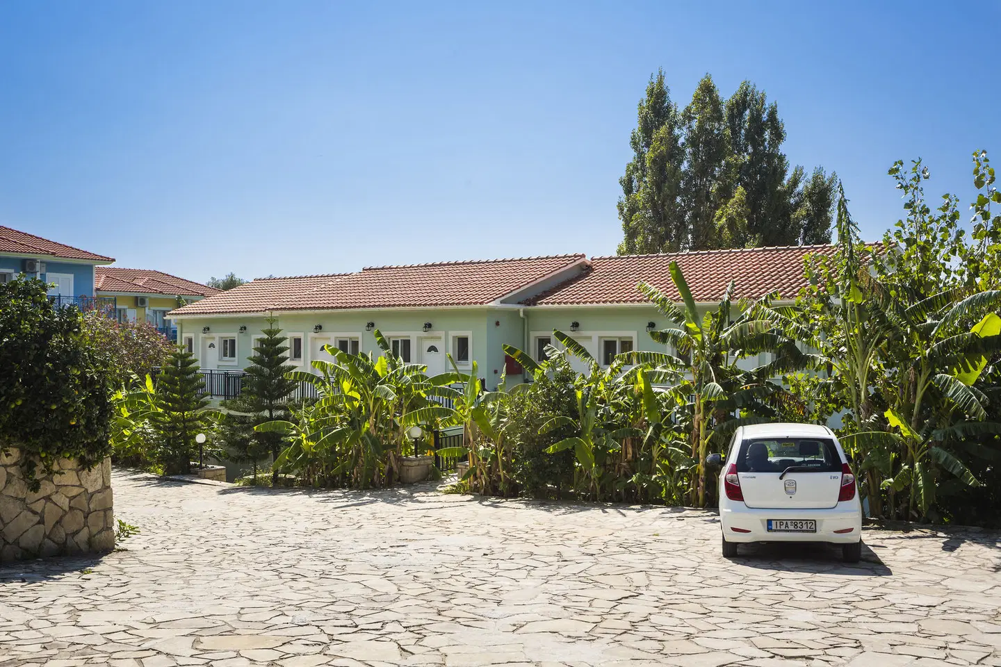Stefanos Studios EXTERIOR