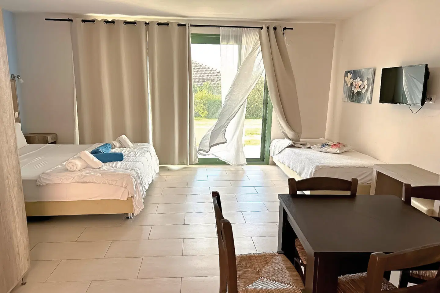 Likithos Hotel HEALTH_BEAUTY