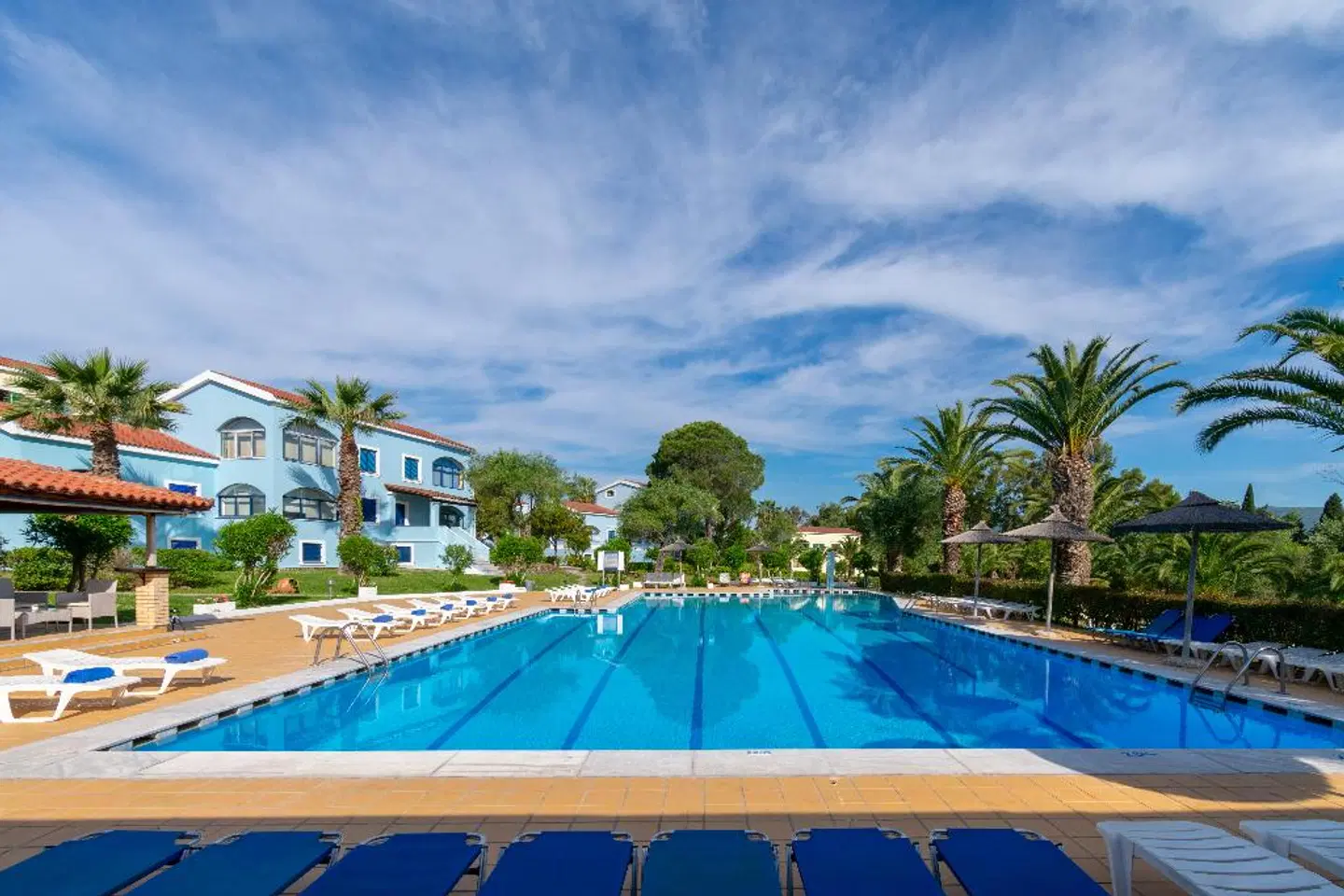 Govino Bay OUTDOOR_POOL