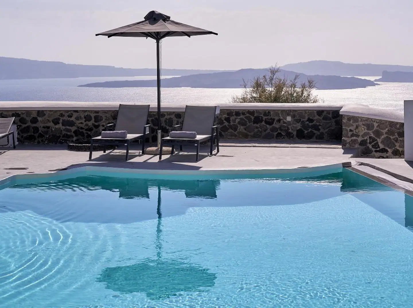 Mr and Mrs White Santorini OUTDOOR_POOL