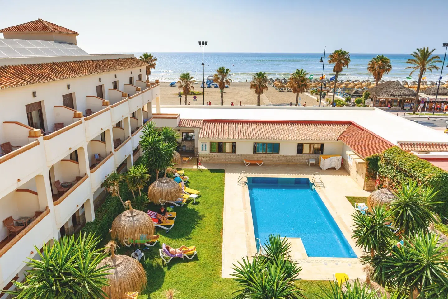 Tarik OUTDOOR_POOL