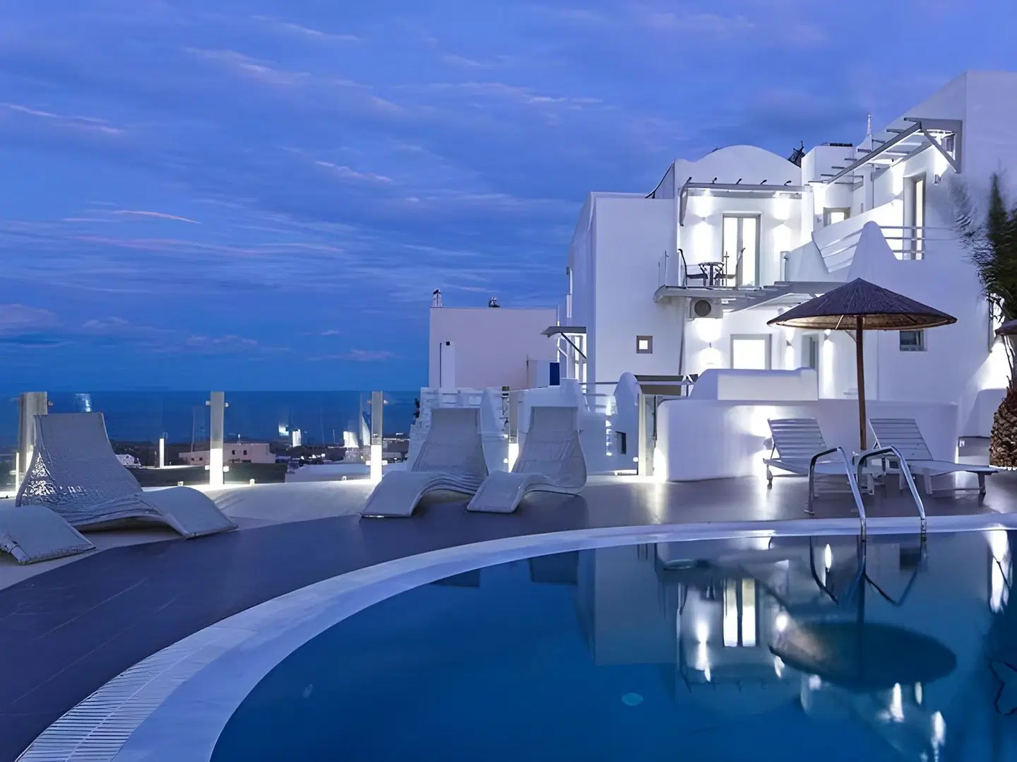 Callia Retreat Suites OUTDOOR_POOL