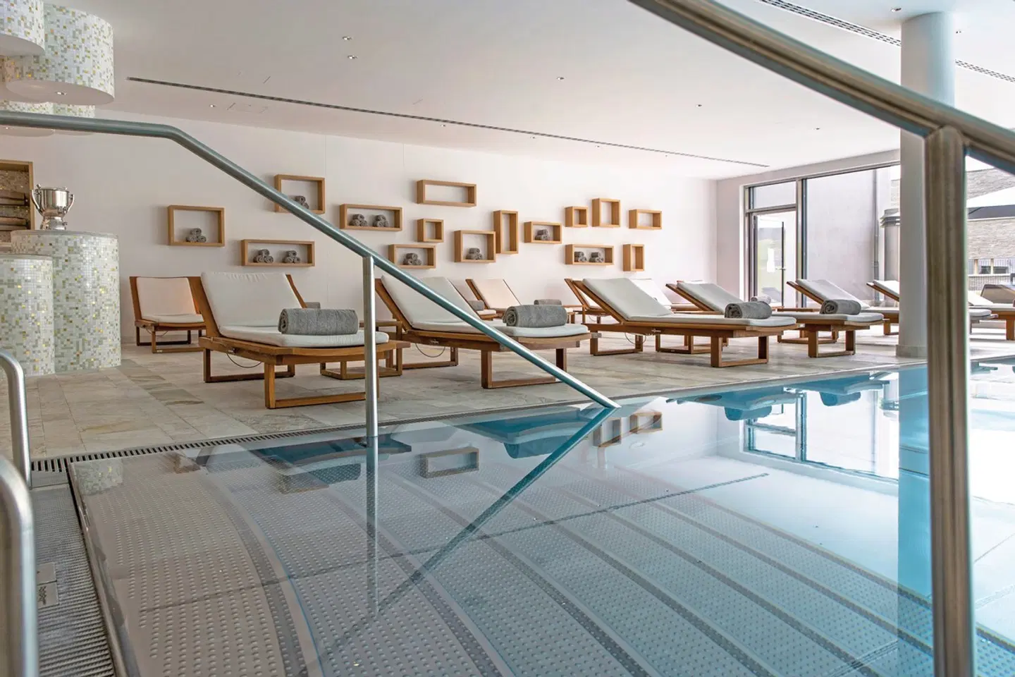 AlpenGold Hotel Davos INDOOR_POOL