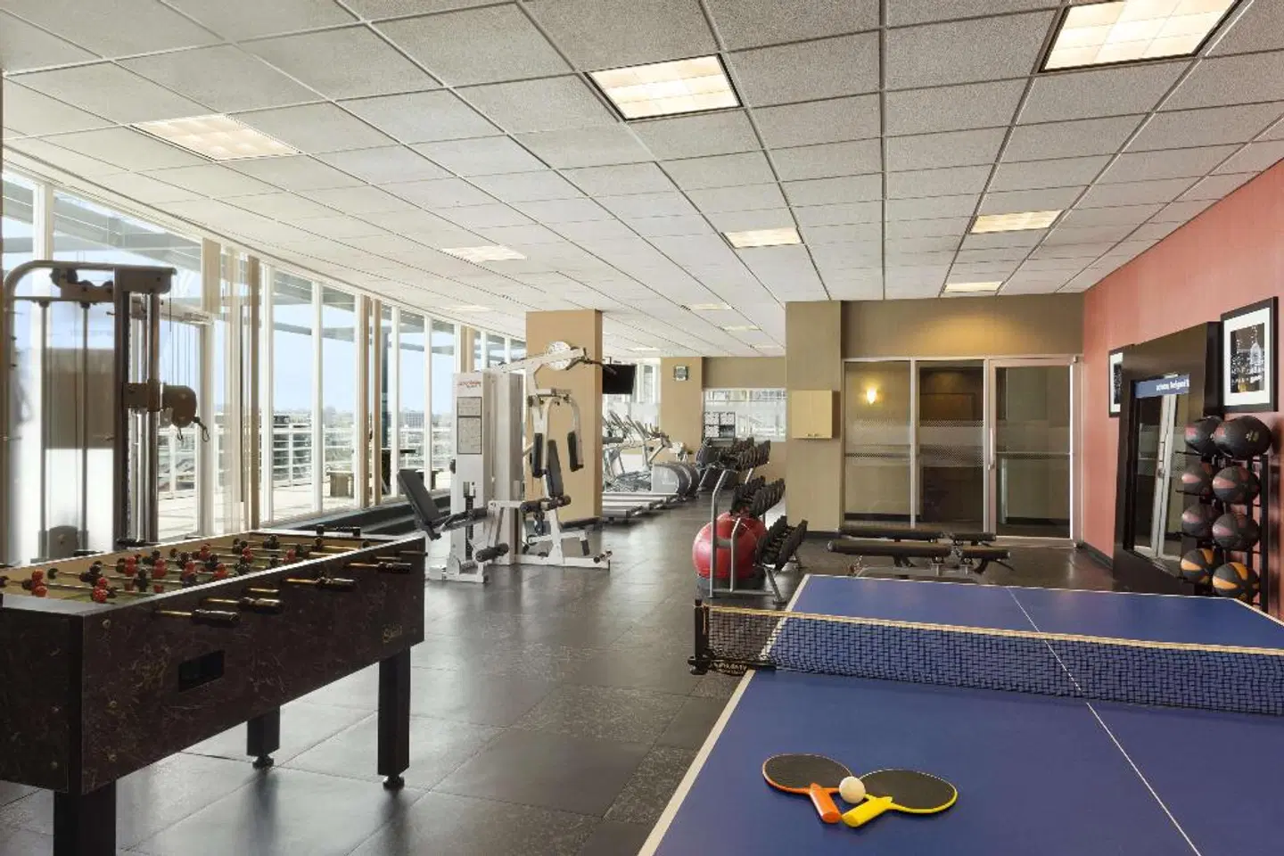 Hampton Inn & Suites by Hilton Vancouver-Downtown SPORTS_AND_LEISURE