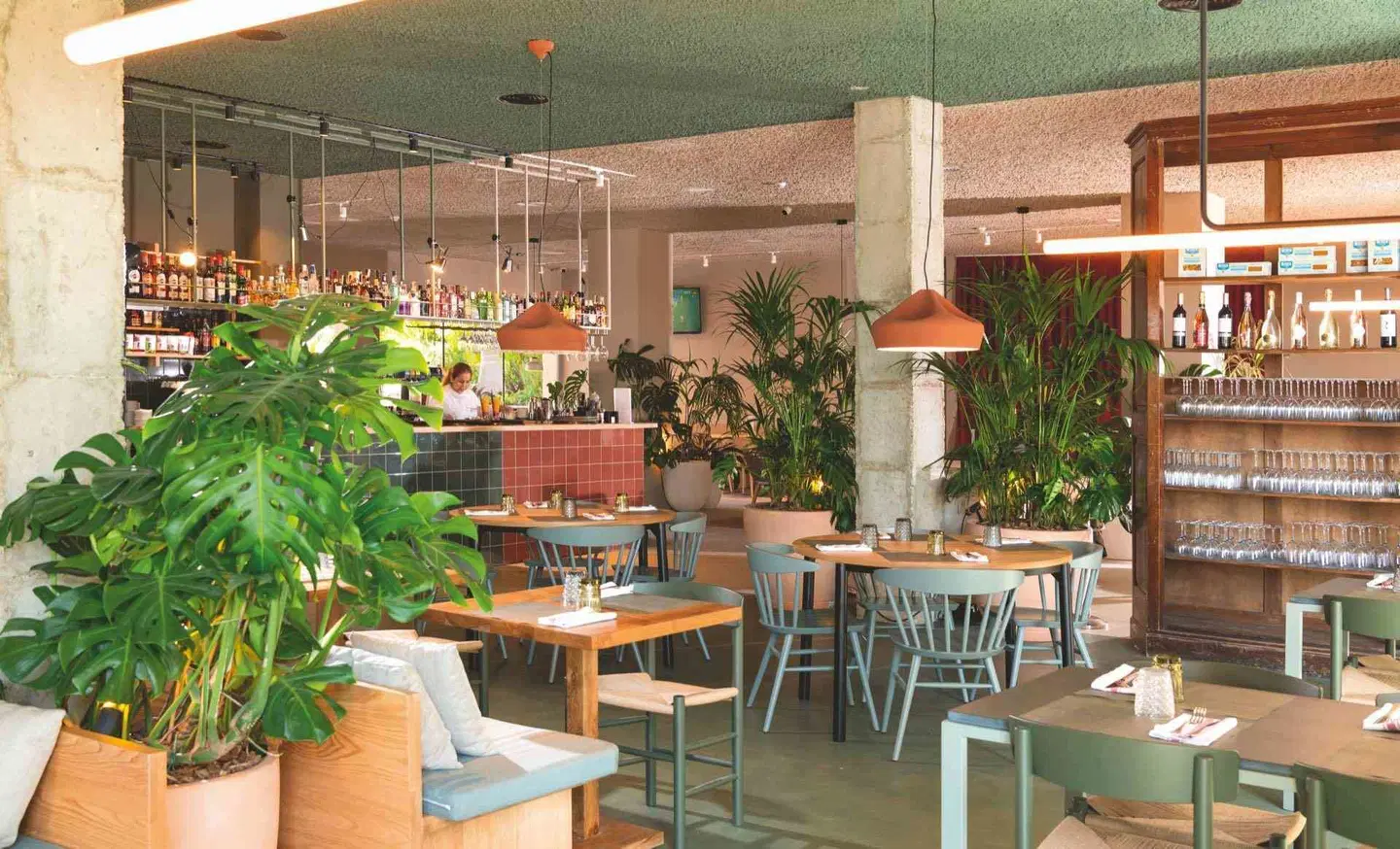 Aqua Hotel Promenade & Spa BAR