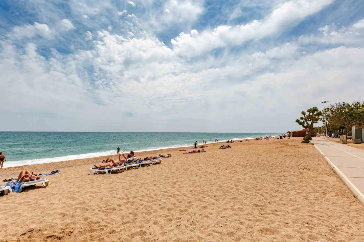 Aqua Hotel Promenade & Spa BEACH