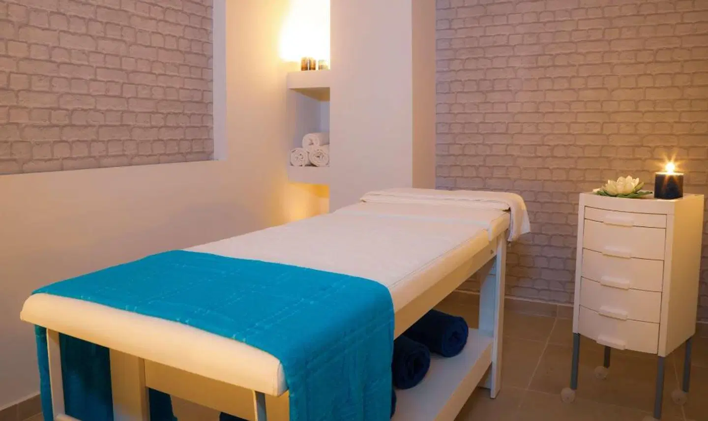 White Olive Marine Aquapark ROOM_EXAMPLE