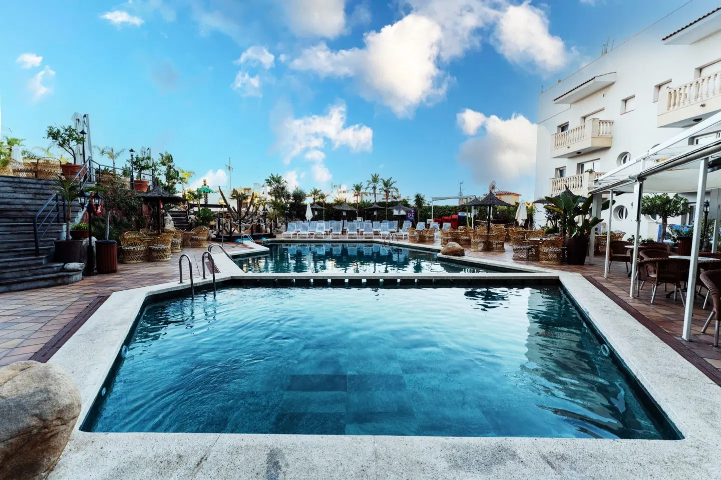 Alba Seleqtta OUTDOOR_POOL