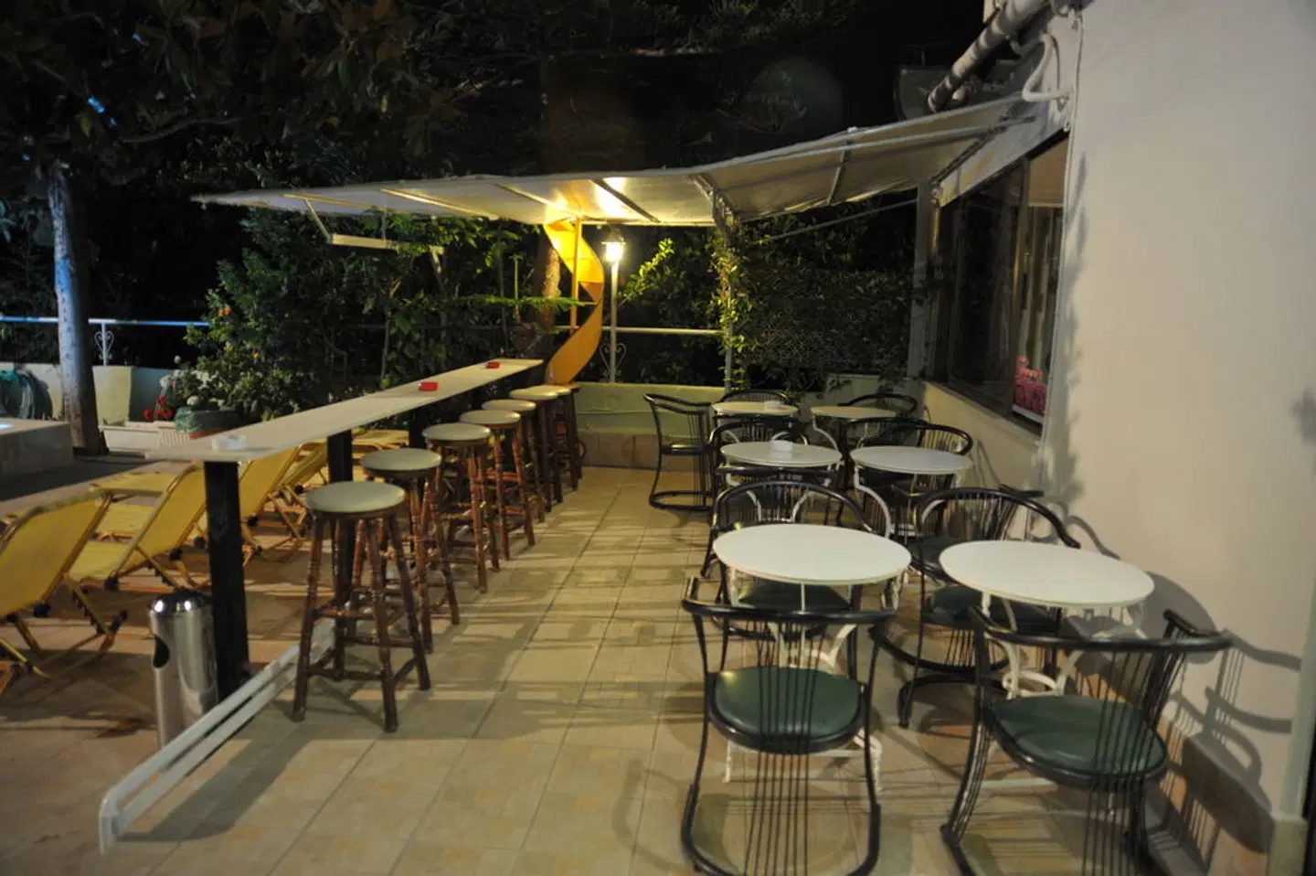 Anseli Hotel Apartments Studios Terrasse