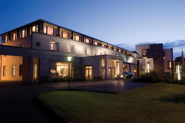 Tullamore Court EXTERIOR