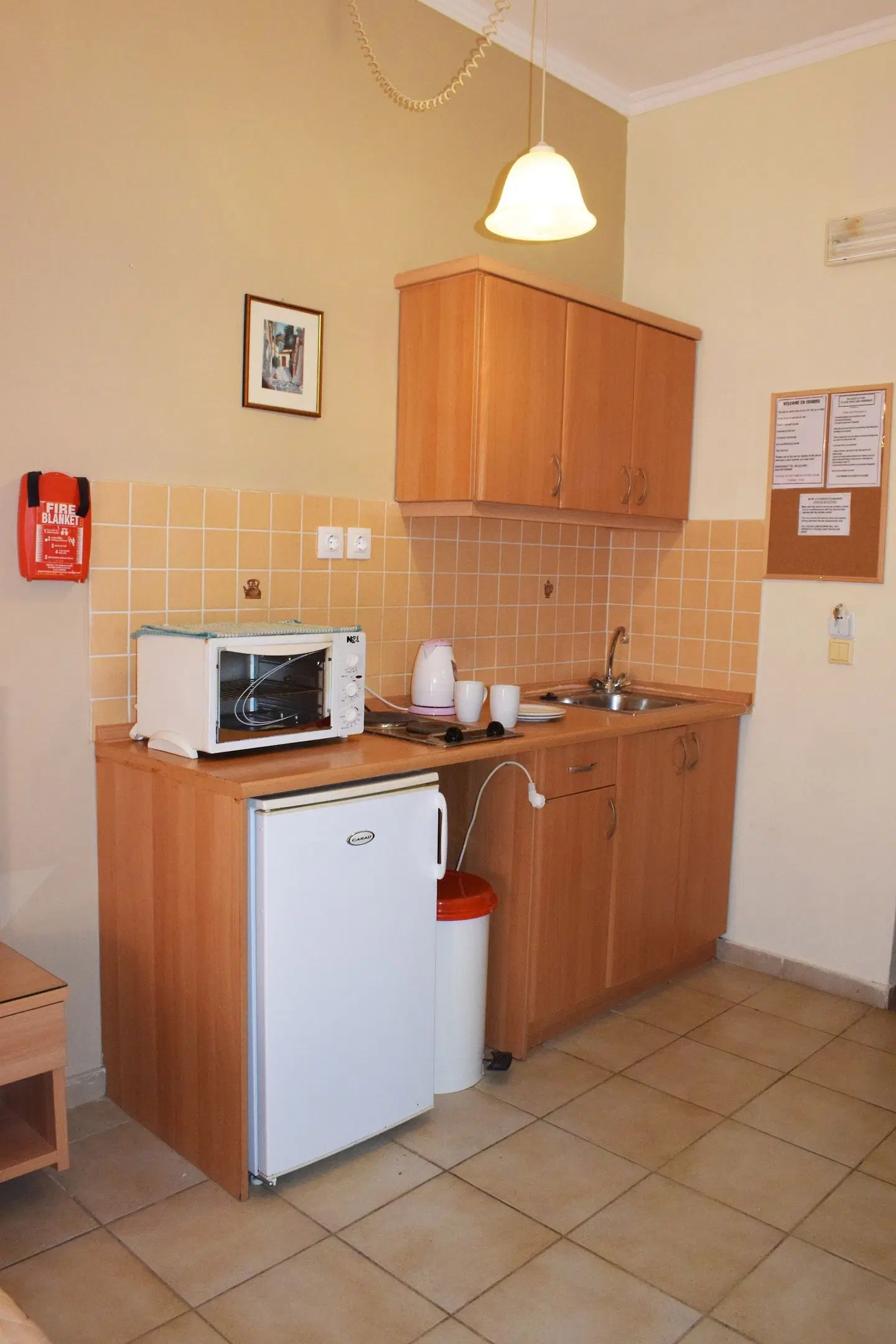 Sunrise Apartments ROOM_EXAMPLE