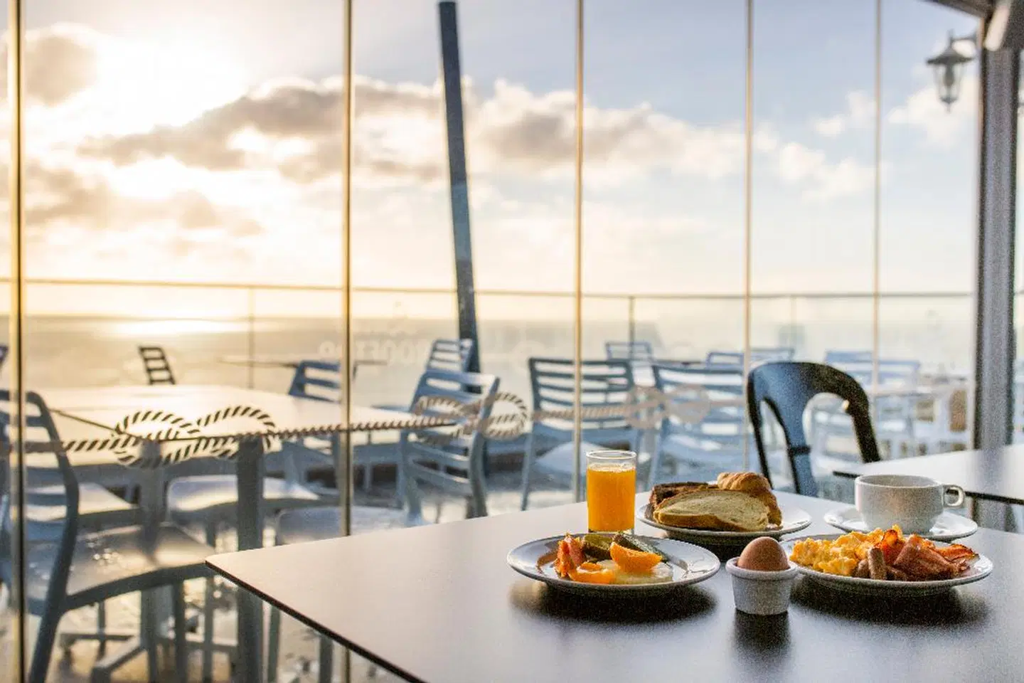 Carvi Beach Hotel Restaurant