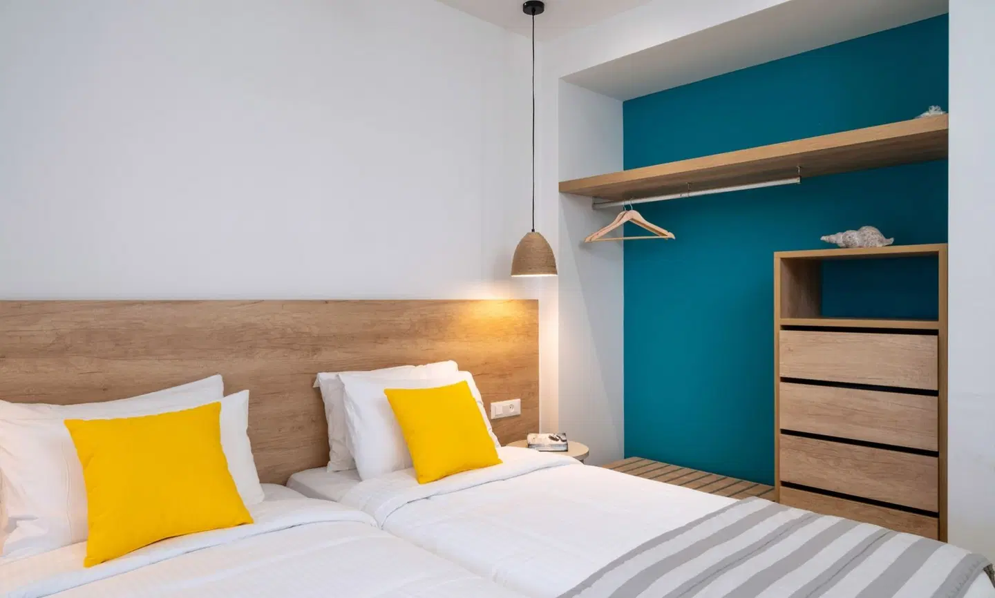 Karavos ROOM_EXAMPLE